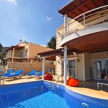 Amazing Seafront 4 Bedrooms Villa In Kalkan Centre * קס