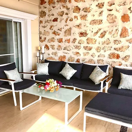 Amazing Seafront 4 Bedrooms Villa In Kalkan Centre וילה
