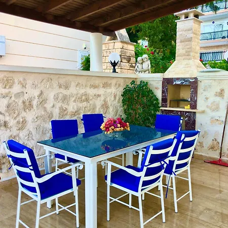 Amazing Seafront 4 Bedrooms Villa In Kalkan Centre וילה קס